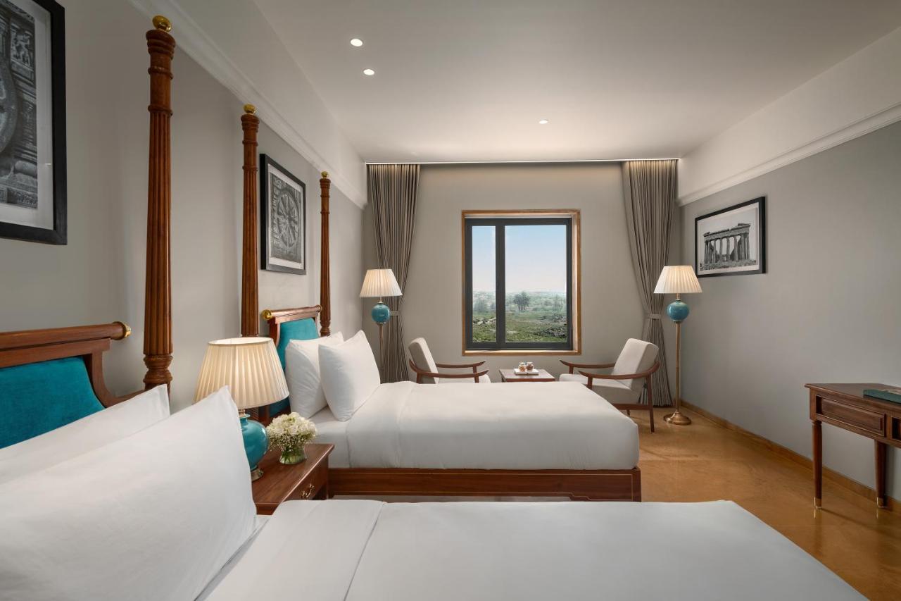 Time Square Resort & Spa Bhuj Eksteriør billede