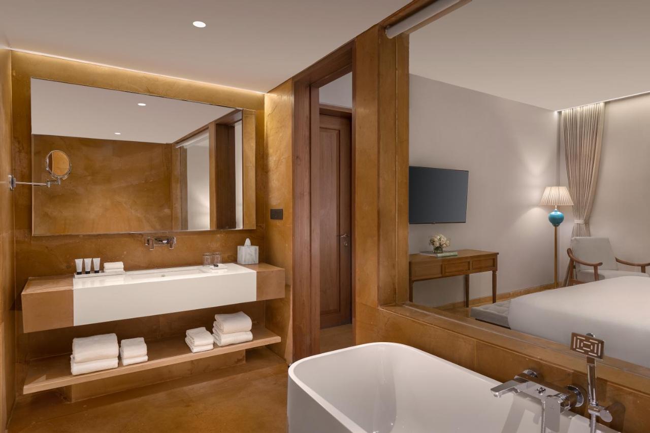 Time Square Resort & Spa Bhuj Eksteriør billede
