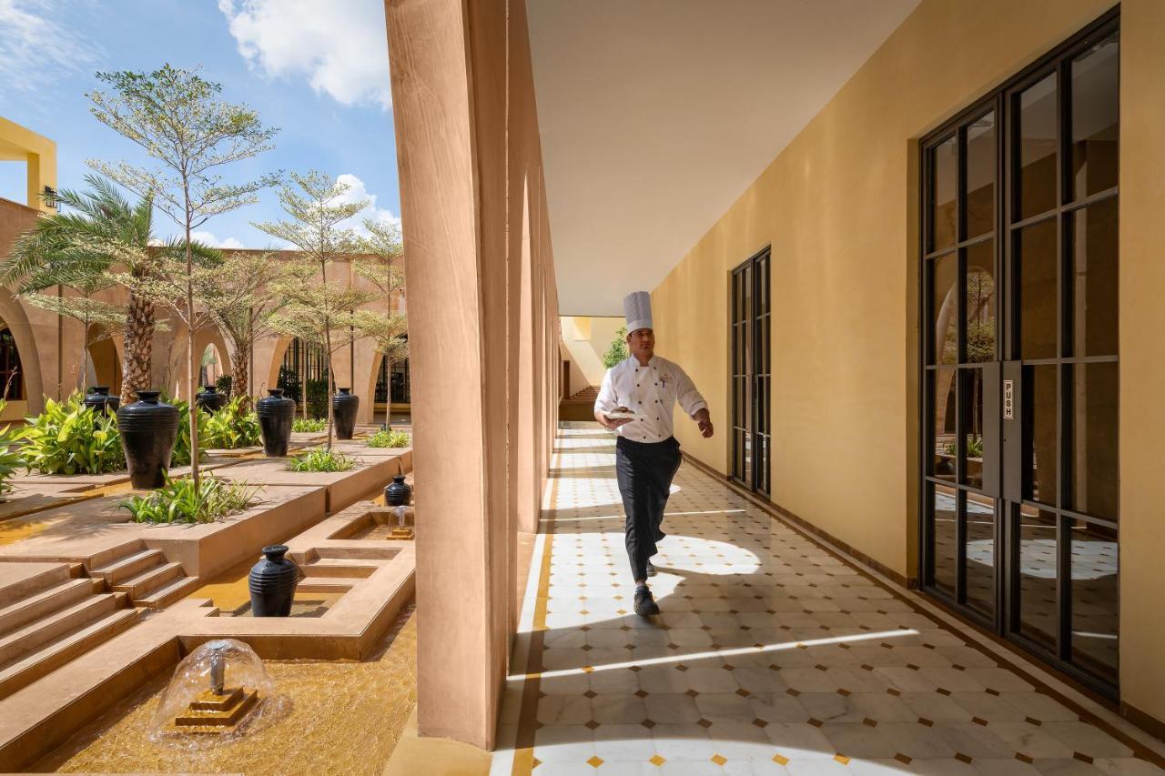 Time Square Resort & Spa Bhuj Eksteriør billede