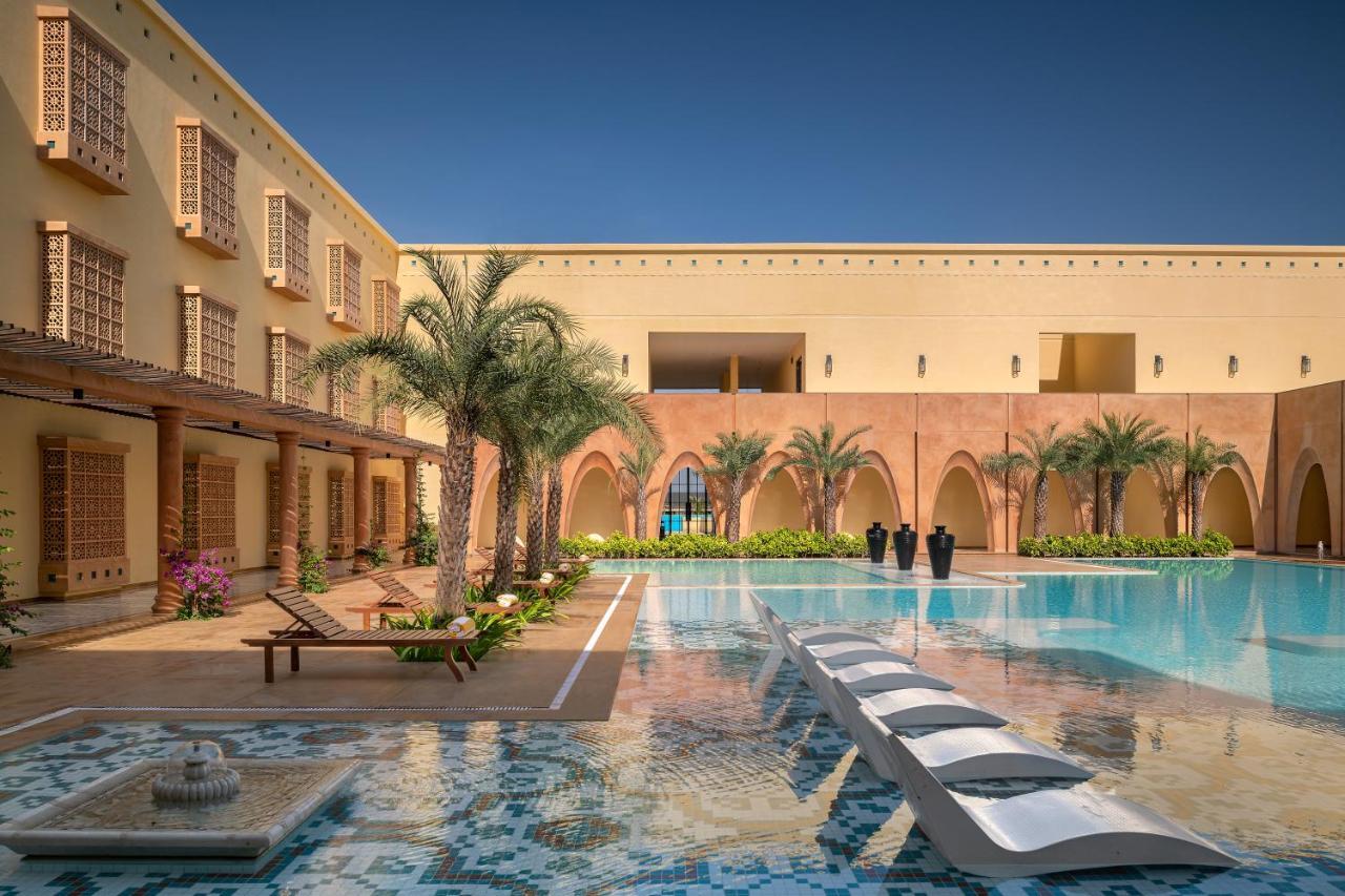 Time Square Resort & Spa Bhuj Eksteriør billede