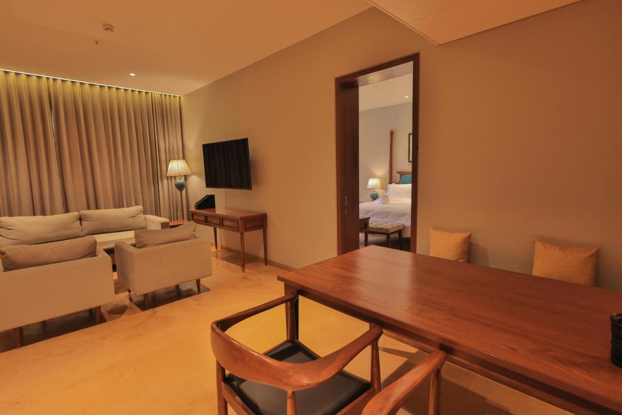 Time Square Resort & Spa Bhuj Eksteriør billede